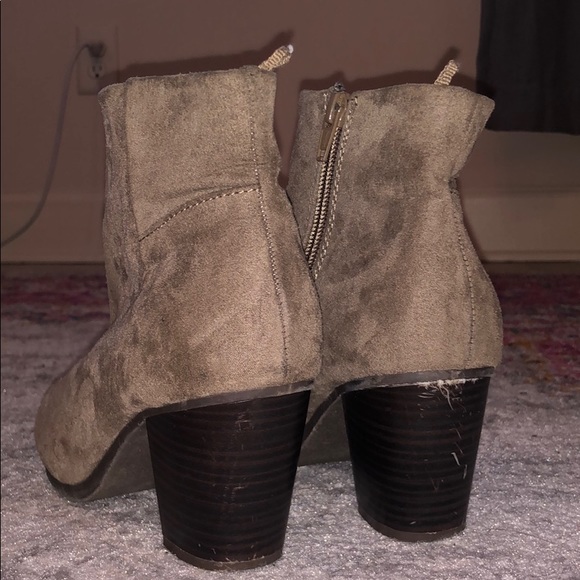 booties - Picture 3 of 3
